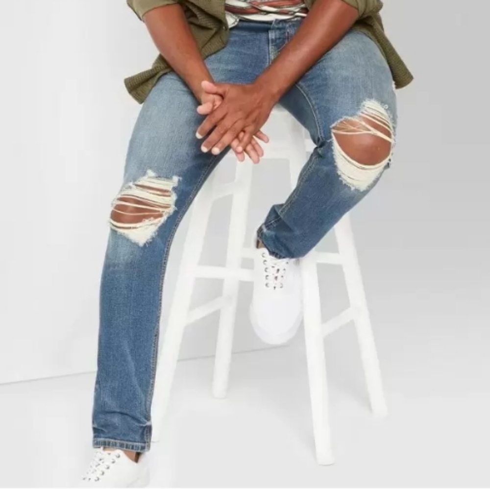 🎯nwt original use distressed slim taper jeans